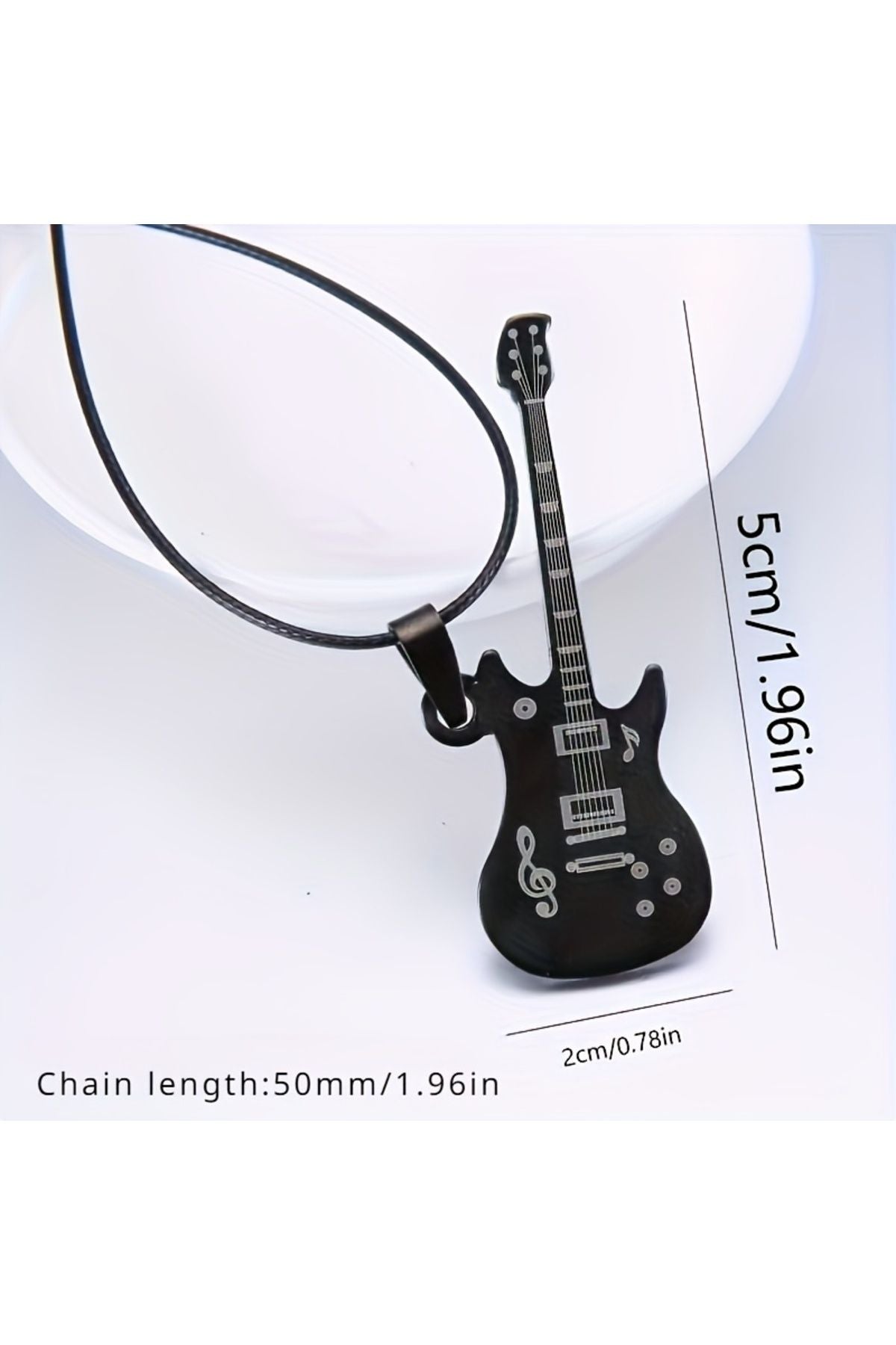 Rock Ruhu Seninle: SİYAH Gitar Kolye ile Tarzını Konuştur! Müziğin ritmini her zaman yanında taşı